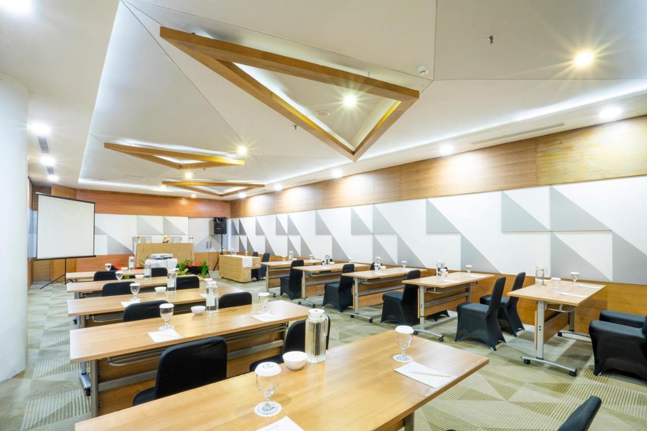 Hotel Golden Tulip 4*