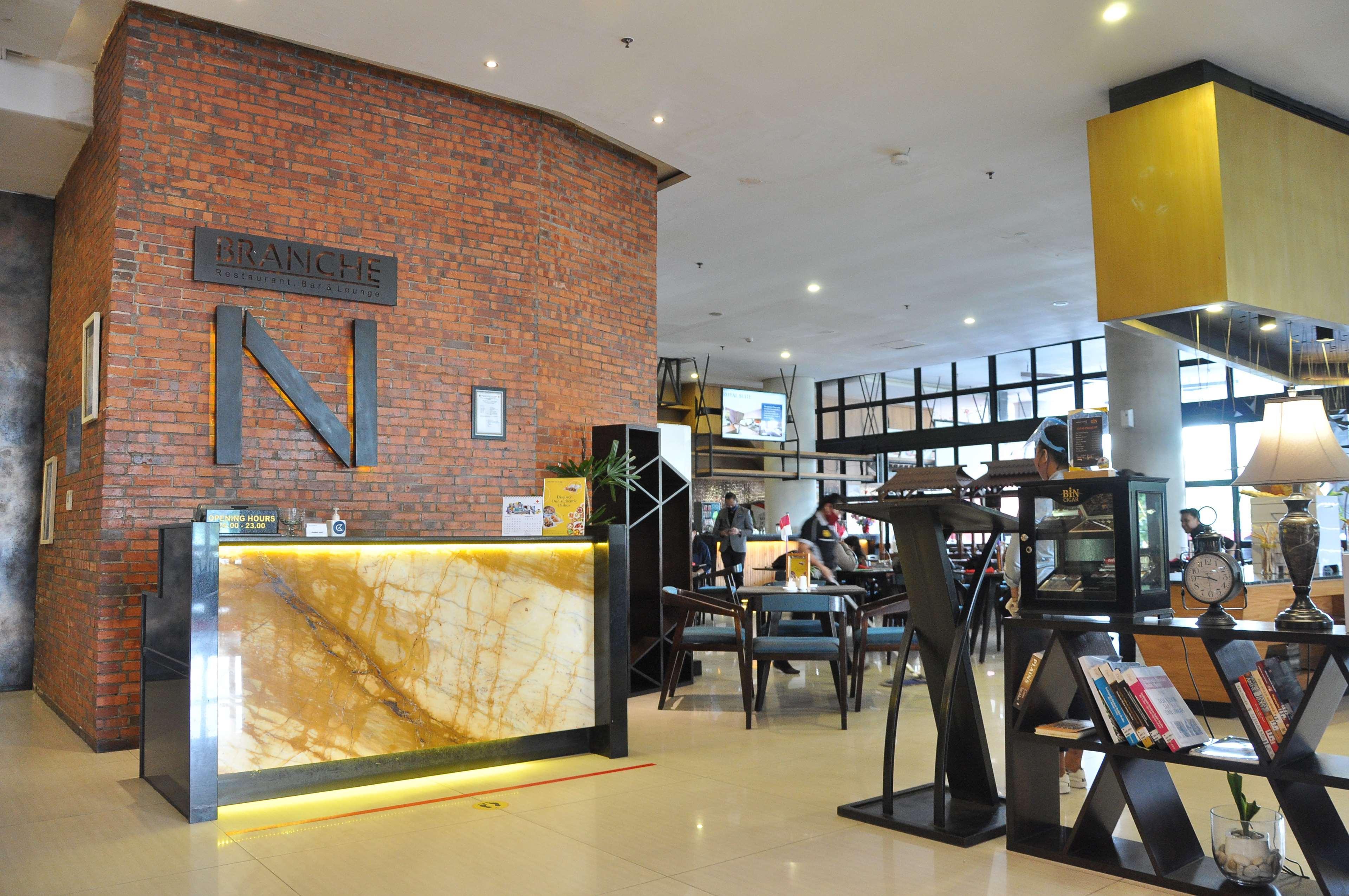 Hotel Golden Tulip