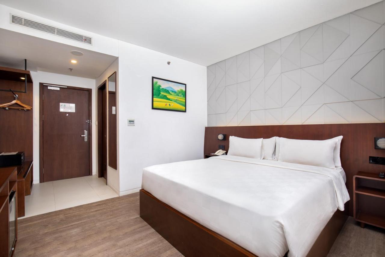 Golden Tulip Hotel 4*